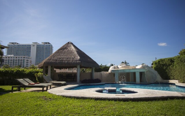 Tu Casa En Zona Hotelera a una Cuadra de la Playa