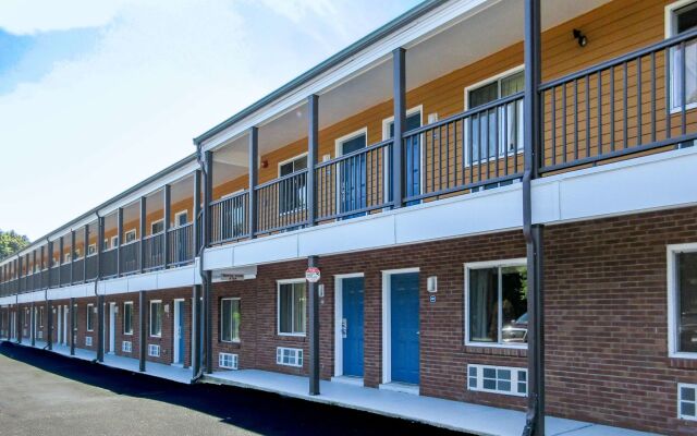 Red Roof Inn & Suites Swansea