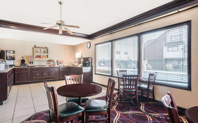 Hawthorn Extended Stay by Wyndham Dayton