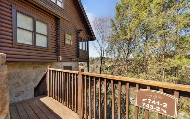 Suite at Dollywood Lane