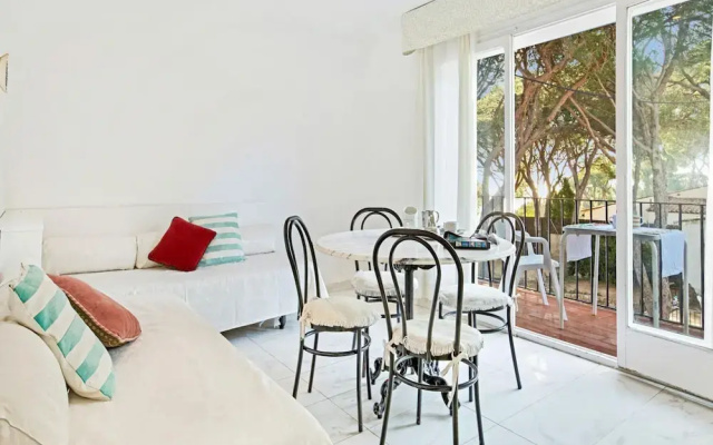 Apartment for 4 Persons Near Town