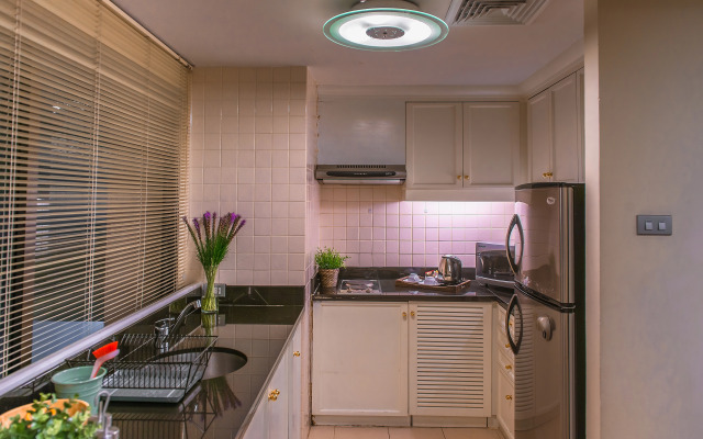Pantip Suites