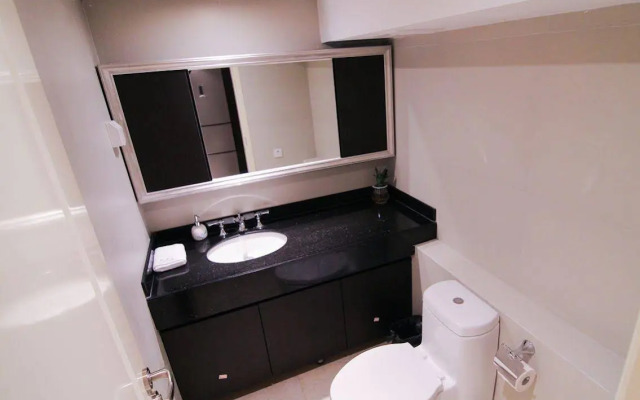 Roomme Huanju Apartment (Guangzhou Zhujiang New Town R&F Dongshan New World)