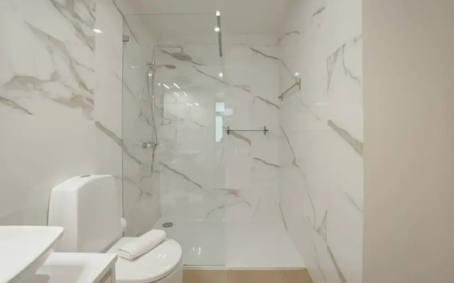 Carmo Residence Porto - S ANA by Vacationy