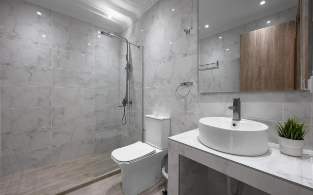 Wall Street Apartments, The Luxury Suites