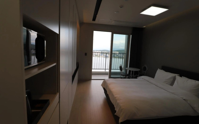 Sunrise Hotel