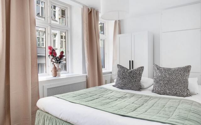 Sanders City - Pleasant 4-bdr Apt in the Capital