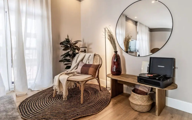 Lustar - 2 Bedrooms and Terrace in Chueca