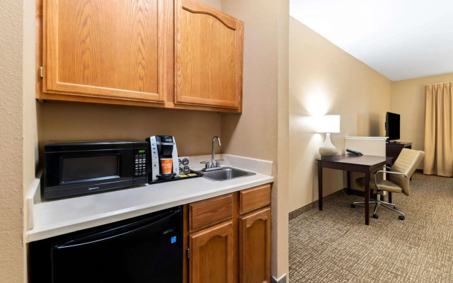 Comfort Suites Roanoke - Fort Worth North