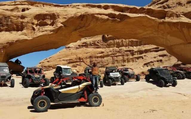 Wadi rum boutique camp & jeep tour