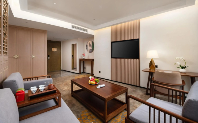 Mehood Lestie Hotel