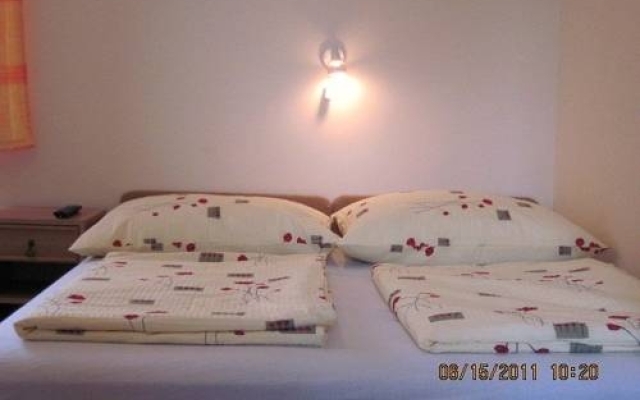 Süle Apartments & Rooms