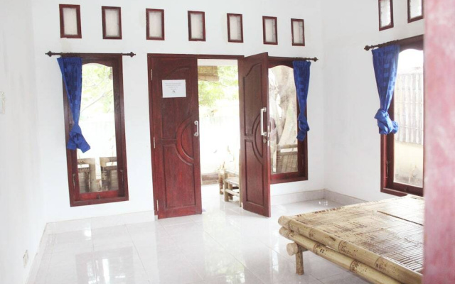 Lisa Gili Bungalow