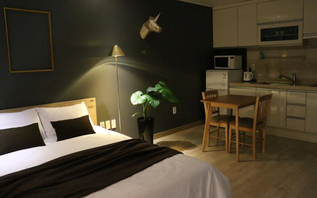 Yilin Pension