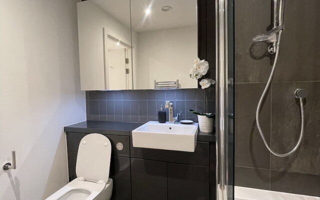 Immaculate 2bed Apartment in London - City Views