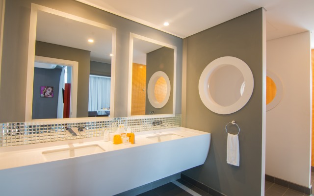 SUN & MOON, Urban Hotel
