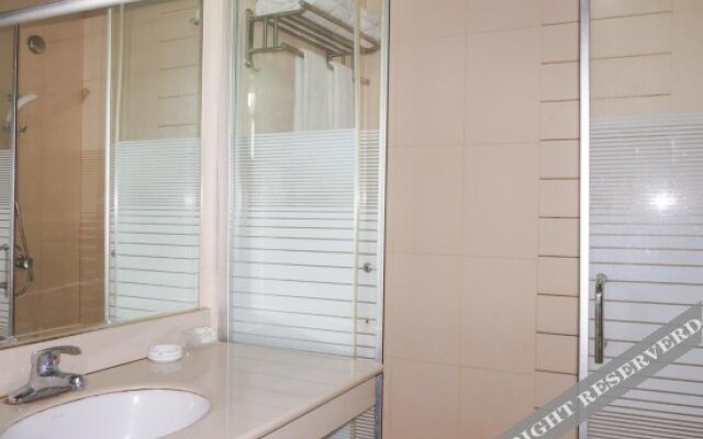 东莞英皇轩酒店