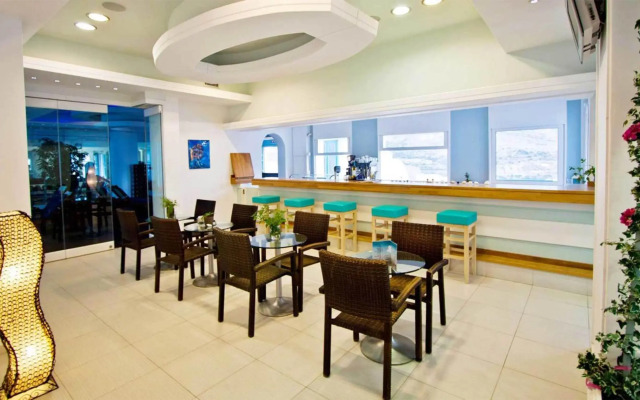 Aegialis Hotel & Spa