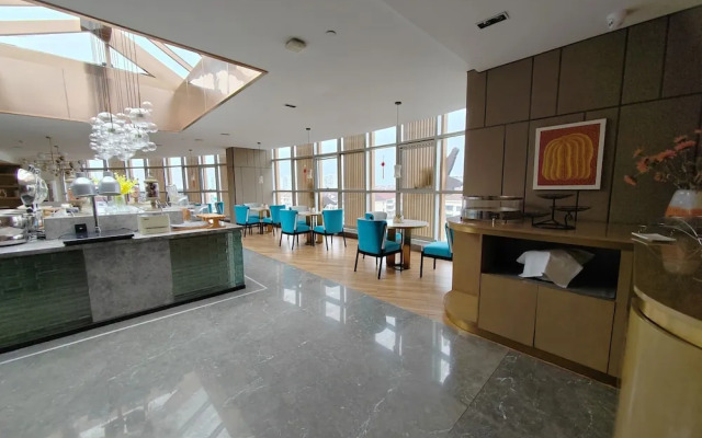 Tuke Hotel (Shanghai Hongqiao Hub Yan'an West Road Branch)