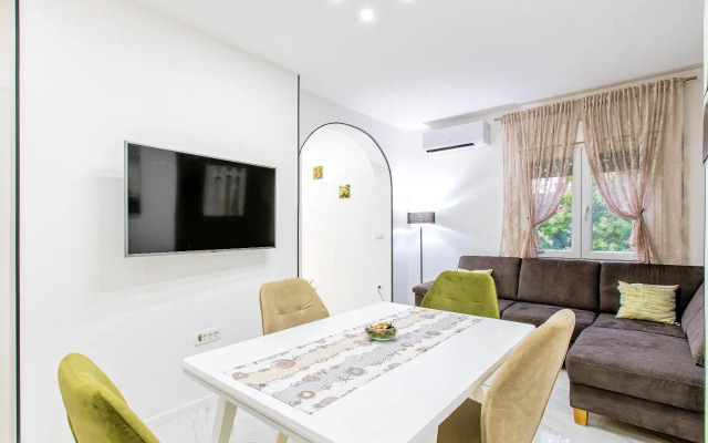 NEW! Luxury Apartment Dona