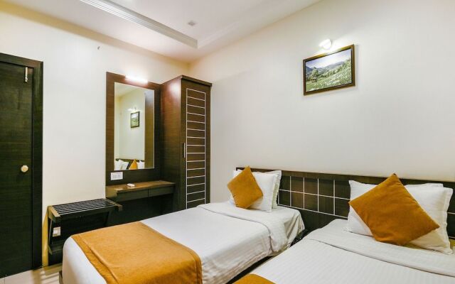 OYO 15349 Hotel Ira Executive