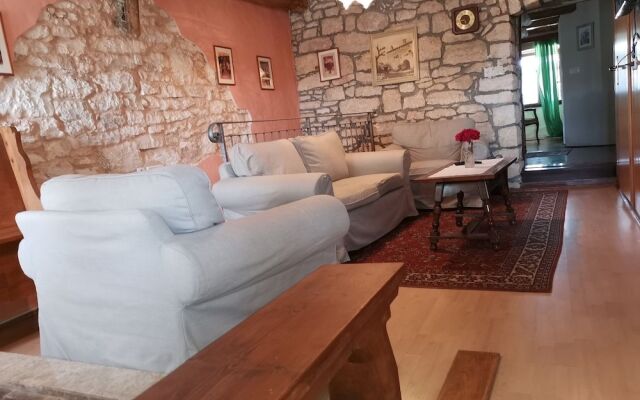 Appartment House Peresiji