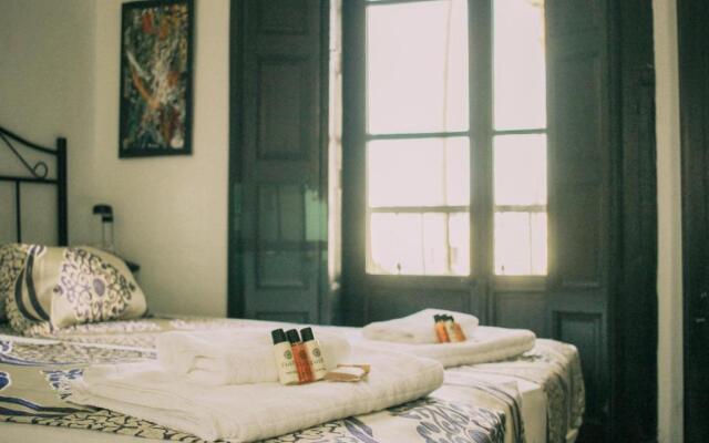 La Duquesa Guest House