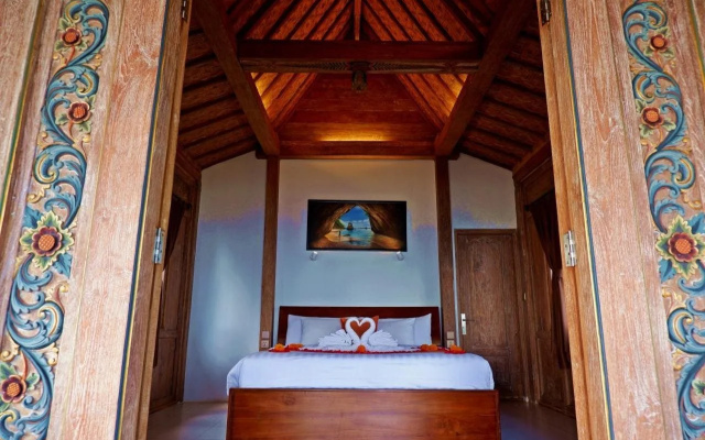 Blue Harbor Beachfront Villas & Resto