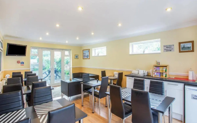 Flexistay Ambers Gatwick Aparthotel