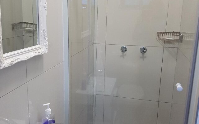 Valley Heights Guest House B&B