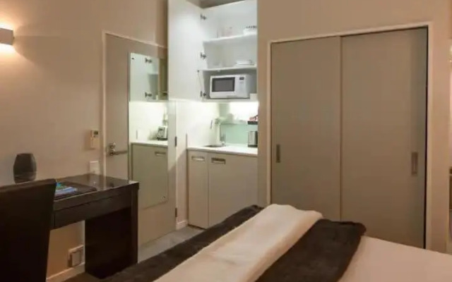 Stunning 1 Bedroom Studio Apartment