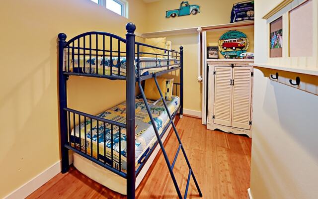Banyan Beach House - Three Bedroom House