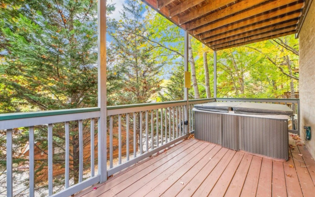 Valley Heights 3 Bedroom Home by RedAwning