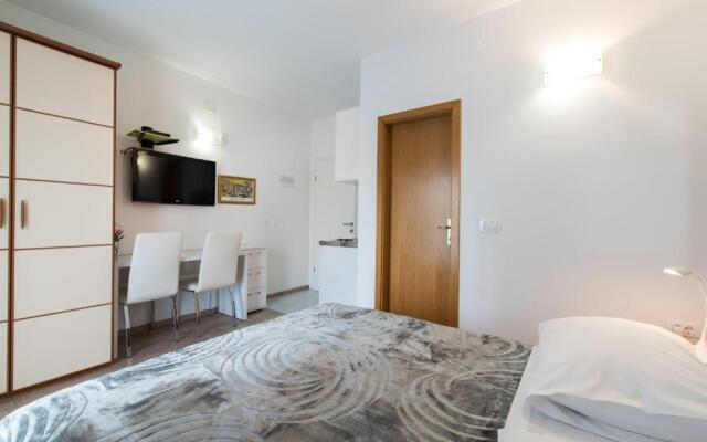 Beach Guesthouse Mediteran