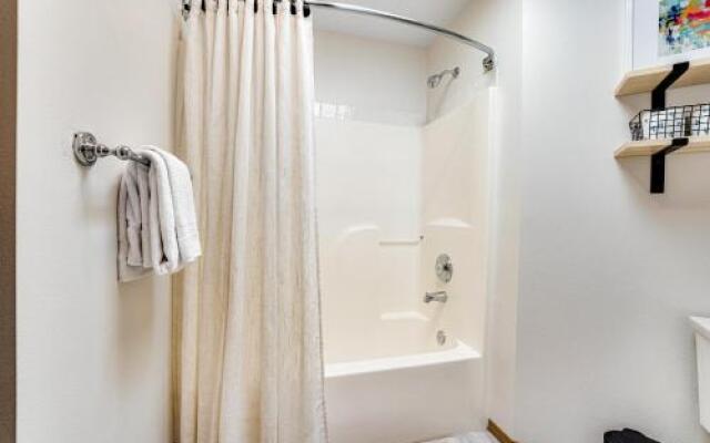 La Via Bella Retreat by the Lake