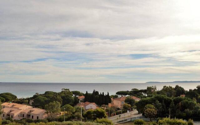 Appartement Le Lavandou, 1 pièce, 4 personnes - FR-1-251-50