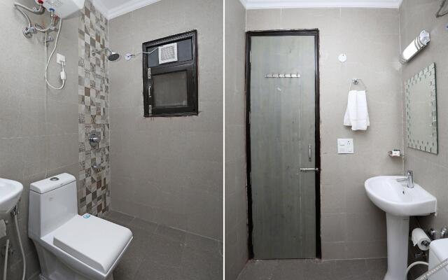 OYO 10581 Platinum Residency