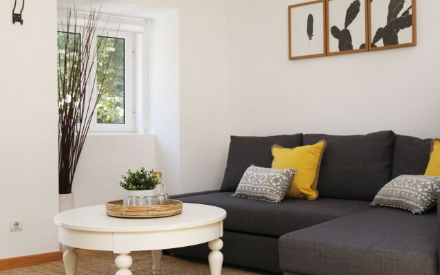 Flores Guest House