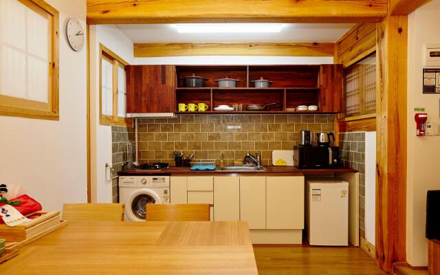 Hanok 24 guesthouse Gyeongbokgung