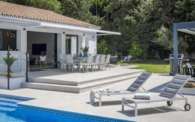 MAR - Luxury Villa Marbesa 400 meters to beach