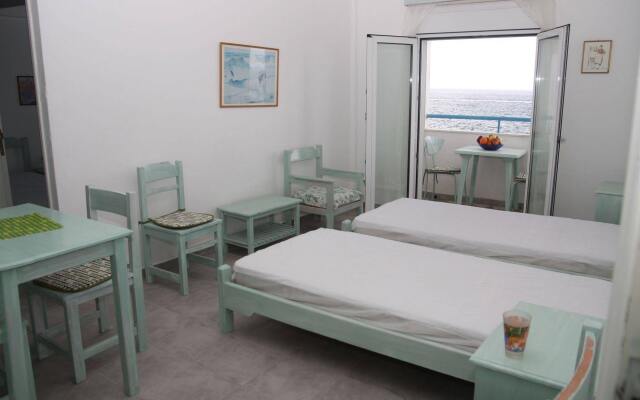 Annoula Studio & Apartments