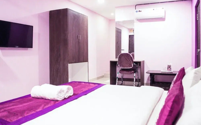 Sri Sai Suites by OYO Rooms