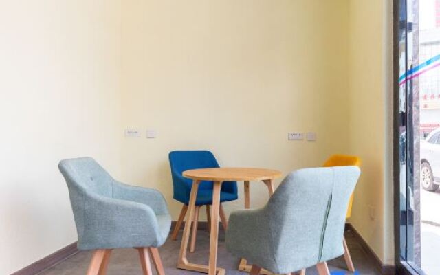 Pai Hotel Xining Railway Station