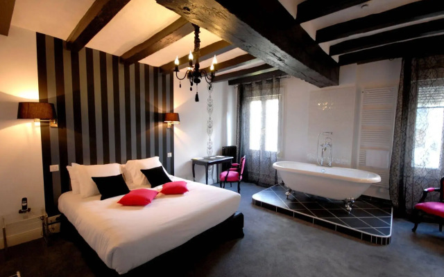 Logis Hôtel Restaurant Le Cheval Blanc