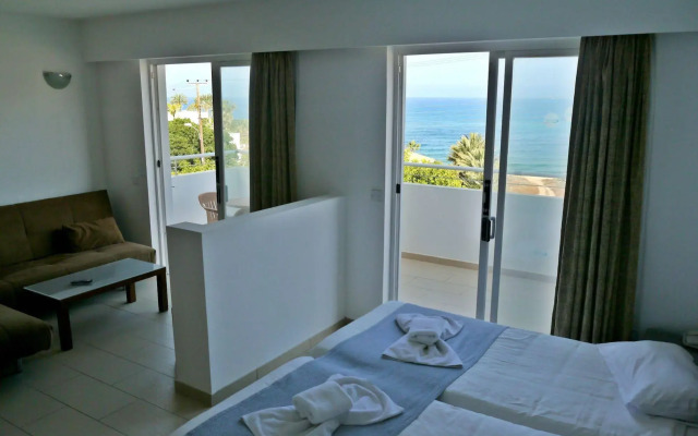 Theo Sunset Bay Hotel