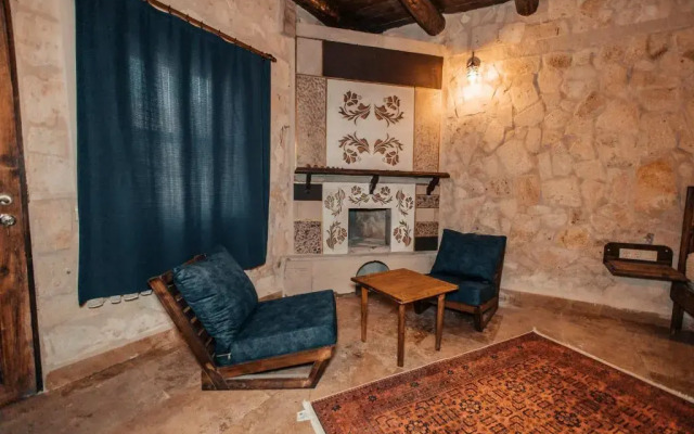 Vanessa Cave House