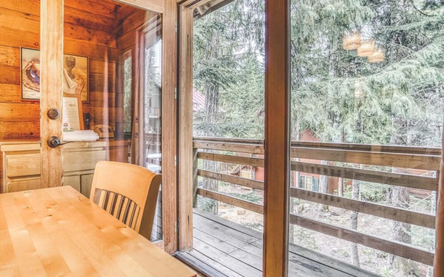 Cedarwood Lodge