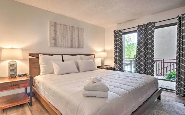 Walk Downtown! Gatlinburg Condo w/ Patio & Pool