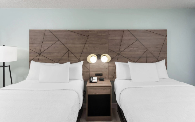 Wingate by Wyndham Sheboygan