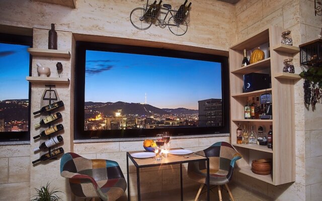 Green Floor Apartments